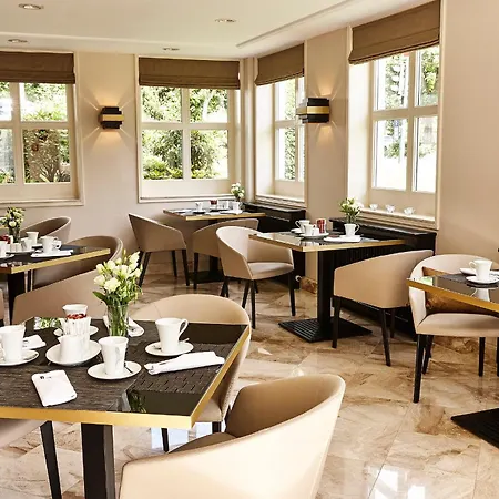 Otel Steigenberger Bad Homburg 5*