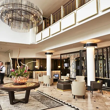 استيغينبيرغير باد هومبورغ 5*