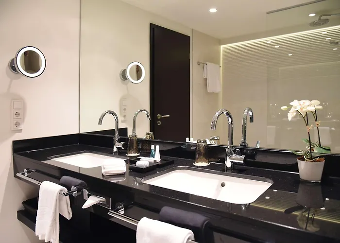 Отель Steigenberger Bad Homburg 5*